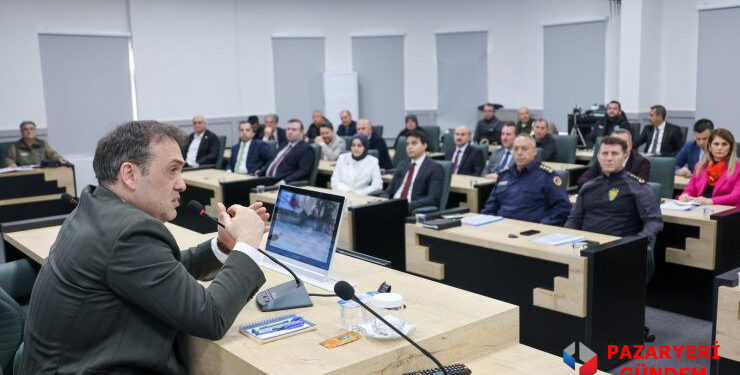 BİLECİK’TE SOKAK HAYVANLARI İÇİN KRİTİK TOPLANTI