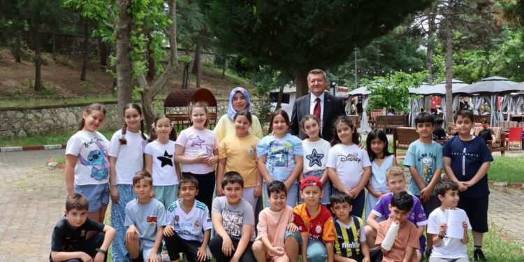 ŞEYH EDEBALİ TÜRBESİ’NDE ÖĞRENCİLERDEN TARİH YOLCULUĞU